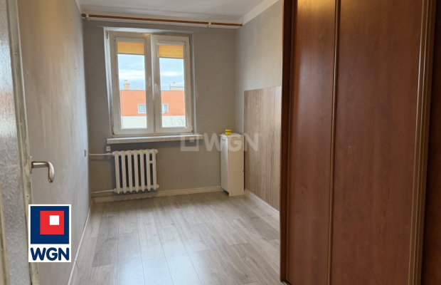 Głogów, 57m mieszkanie, 4 pokoje, 4 piętro, balkon, sprzedam. 
  
Oferta idealna dla osób szukających funkcjonalnego 4 pokojowe