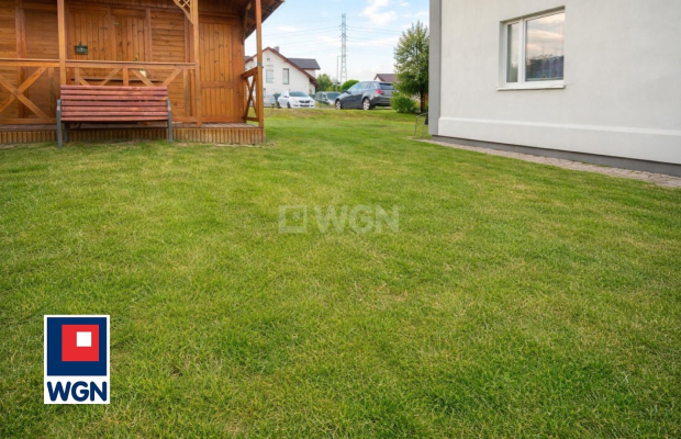 Polkowice, 3 pokoje, parter, balkon, ogródek, wynajmę, 55,5 m2, 2700 zł miesięcznie.  
  
Do wynajęcia trzypokojowe umeblowane 