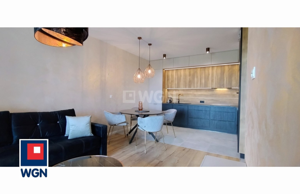 Polkowice, 2 pokoje, 1 piętro, balkon, wynajmę, 42 m2, 2800 zł miesięcznie.  
  
Dostępne: do uzgodnienia.  
Najem okazjonalny.