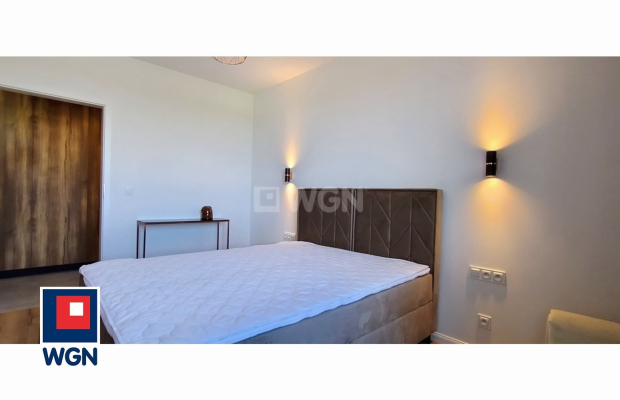 Polkowice, 2 pokoje, 1 piętro, balkon, wynajmę, 42 m2, 2800 zł miesięcznie.  
  
Dostępne: do uzgodnienia.  
Najem okazjonalny.