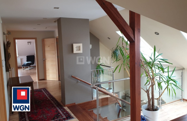 Polkowice, 3 pokoje, piętro domu z ogrodem, wynajmę, 130 m2, 3900 zł miesięcznie.  
  
  
Dostępne od 03.2026r. Polecam.  
  
D