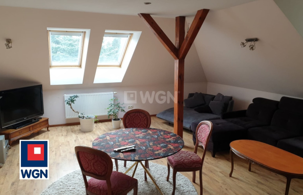 Polkowice, 3 pokoje, piętro domu z ogrodem, wynajmę, 130 m2, 3900 zł miesięcznie.  
  
  
Dostępne od 03.2026r. Polecam.  
  
D