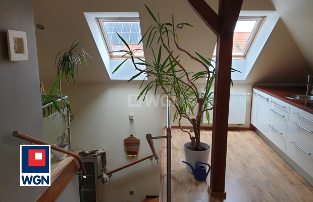 Polkowice, 3 pokoje, piętro domu z ogrodem, wynajmę, 130 m2, 3900 zł miesięcznie.  
  
  
Dostępne od 03.2026r. Polecam.  
  
D