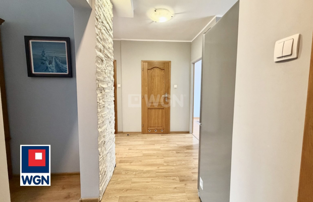 Sprzedam mieszkanie 65 m2, Głogów, 375 000 zł.

Na sprzedaż mieszkanie, znajdujące się na III piętrze bloku przy ulicy Władysła