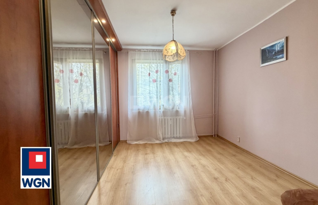 Sprzedam mieszkanie 65 m2, Głogów, 375 000 zł.

Na sprzedaż mieszkanie, znajdujące się na III piętrze bloku przy ulicy Władysła