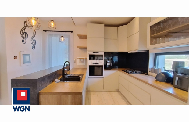 Kaźmierzów, dom, 5 pokoi, 179 m2, działka 1205 m2, sprzedam, cena 1 350 000 zł. 
 
Na sprzedaż dom wolnostojący 179 m2 powierzc