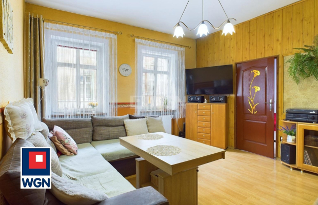 Nowa Sól, mieszkanie, 82,2 m2, 1 piętro, sprzedam, cena 380 000 PLN.  
  
Oferuję na sprzedaż wyjątkowe mieszkanie zlokalizowan