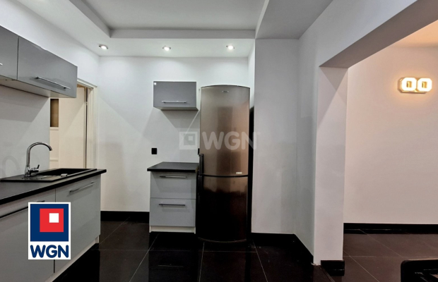 Nowa Sól, lokal mieszkalny, kawalerka, powierzchnia 24,11 m2, parter, sprzedam, cena 162 000 zł.  
  
  
Na sprzedaż kawalerka 