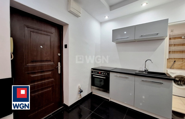 Nowa Sól, lokal mieszkalny, kawalerka, powierzchnia 24,11 m2, parter, sprzedam, cena 162 000 zł.  
  
  
Na sprzedaż kawalerka 