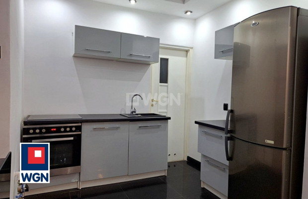 Nowa Sól, lokal mieszkalny, kawalerka, powierzchnia 24,11 m2, parter, sprzedam, cena 162 000 zł.  
  
  
Na sprzedaż kawalerka 