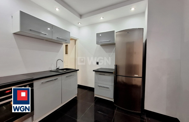 Nowa Sól, lokal mieszkalny, kawalerka, powierzchnia 24,11 m2, parter, sprzedam, cena 162 000 zł.  
  
  
Na sprzedaż kawalerka 