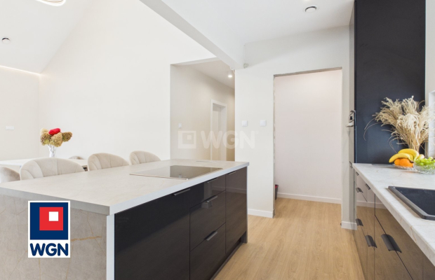 Dom jednorodzinny parterowy - projekt `Ekonomiczny 4T` , Gorzyca, gm. Lubin  
  
Ten dom łączy funkcjonalny projekt parterowy z