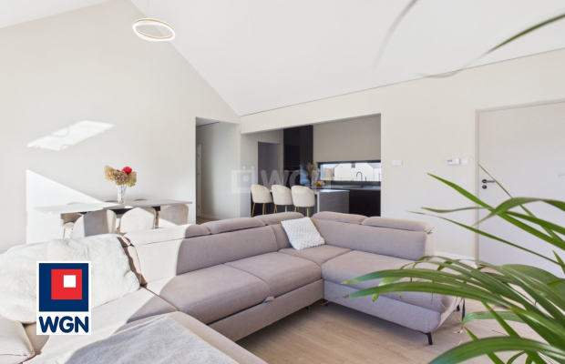 Dom jednorodzinny parterowy - projekt `Ekonomiczny 4T` , Gorzyca, gm. Lubin  
  
Ten dom łączy funkcjonalny projekt parterowy z