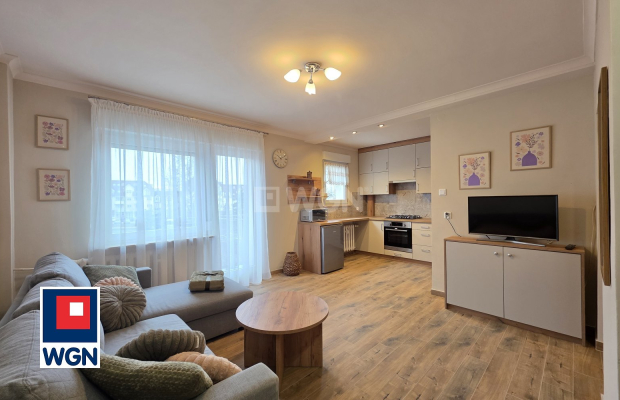 Zielona Góra, kawalerka, wynajmę, 33 m2, 2200 zł miesięcznie.  
  
Mieszkanie dostępne od zaraz.  
  
Do wynajęcia kawalerka zl