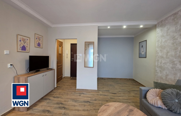 Zielona Góra, kawalerka, wynajmę, 33 m2, 2200 zł miesięcznie.  
  
Mieszkanie dostępne od zaraz.  
  
Do wynajęcia kawalerka zl