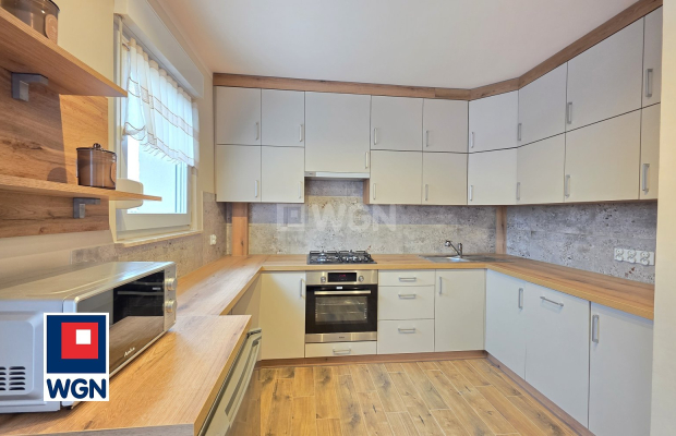 Zielona Góra, kawalerka, wynajmę, 33 m2, 2200 zł miesięcznie.  
  
Mieszkanie dostępne od zaraz.  
  
Do wynajęcia kawalerka zl