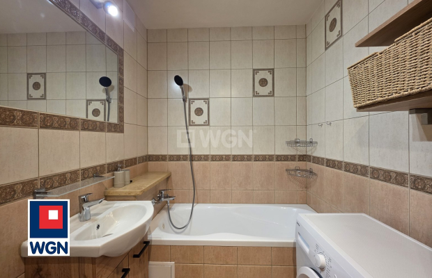 Zielona Góra, kawalerka, wynajmę, 33 m2, 2200 zł miesięcznie.  
  
Mieszkanie dostępne od zaraz.  
  
Do wynajęcia kawalerka zl