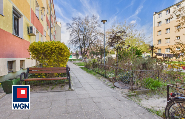 Nowa Sól, mieszkanie, kawalerka, 33 m2, sprzedam, 199 000 zł.  
  
Na sprzedaż jednopokojowe mieszkanie o powierzchni użytkowej