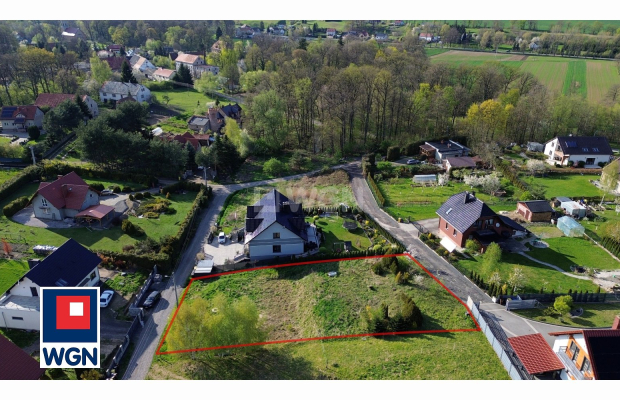 Działka z pozwoleniem i mediami - Konradówka gm. Chojnów  
  
Na sprzedaż w pełni przygotowana do startu prac działka budowlana