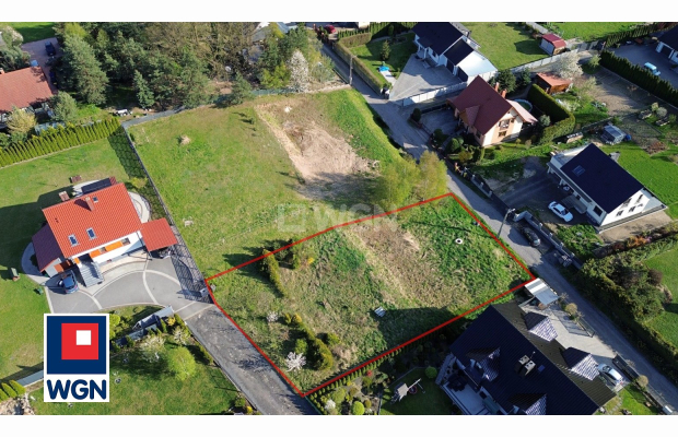 Działka z pozwoleniem i mediami - Konradówka gm. Chojnów  
  
Na sprzedaż w pełni przygotowana do startu prac działka budowlana