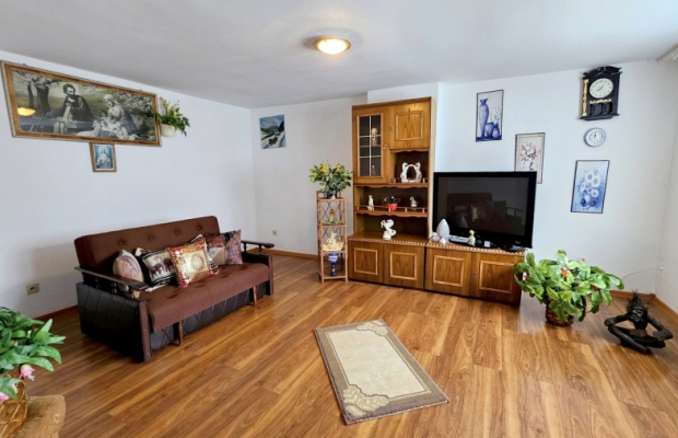 Dom wolnostojący, bud. gosp. i 2 działki