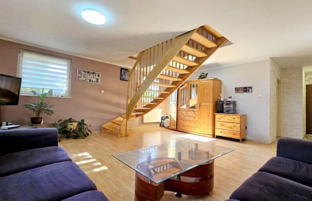 Dom Wolnostojący, Garaż, Wiata, Panele