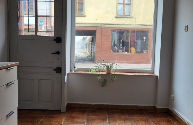 Lokal handlowy usługowy biurowy w centrum Płot