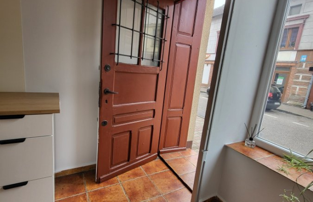 Lokal handlowy usługowy biurowy w centrum Płot