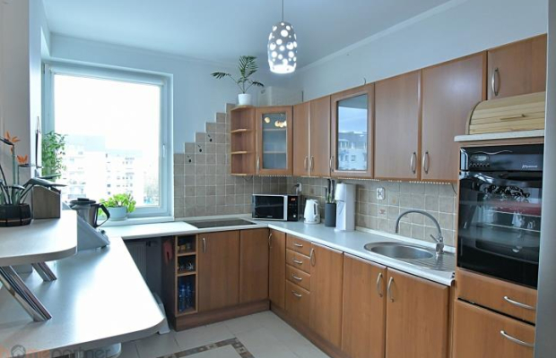 2 pokoje z garderobą, klimatyzacja, budynek 2005 r.