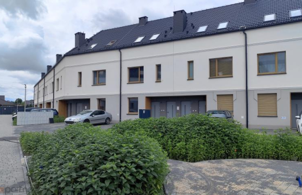 Mieszkanie z ogródkiem i parkingiem w cenie!