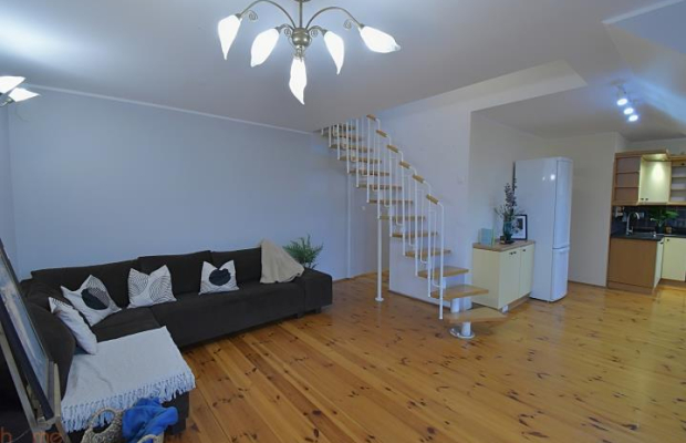 Dwupoziomowy Apartament w Zielonej Okolicy!