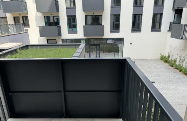 Kawalerka z balkonem I siłownia - Legnicka