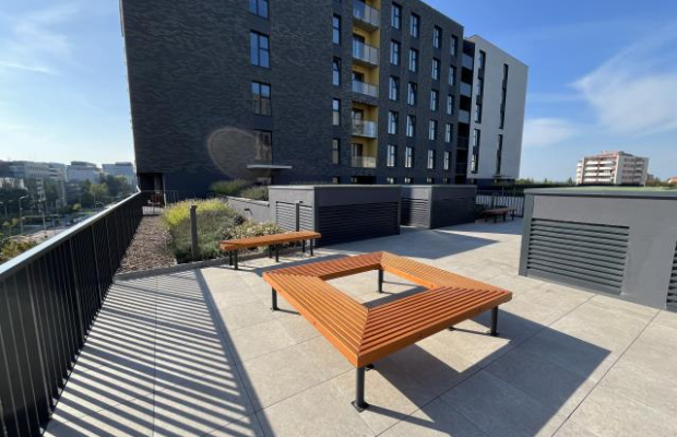 Kawalerka z balkonem I siłownia - Legnicka