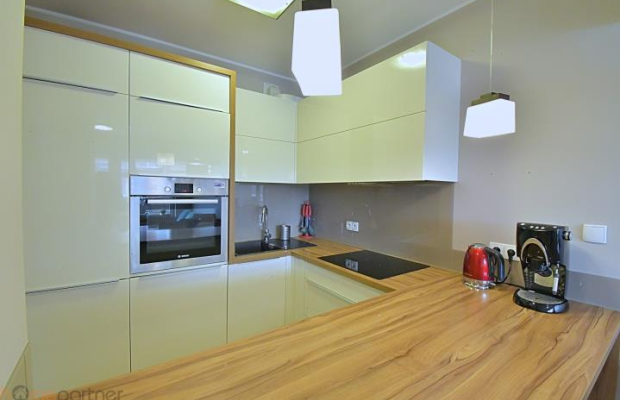 Olimipia port - 3 pokoje z klimatyzacją na wynajem