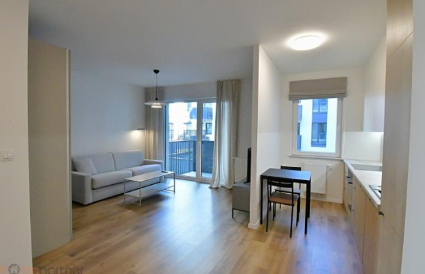 Kawalerka z balkonem I siłownia - Legnicka