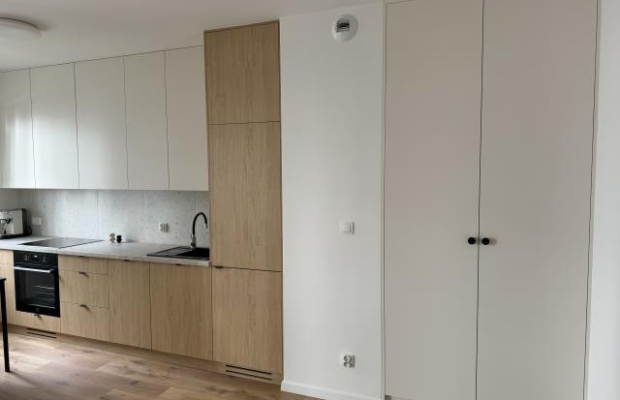 Kawalerka z balkonem I siłownia - Legnicka