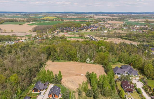 Wyjątkowy teren przy lesie. Idealne pod Twój dom.