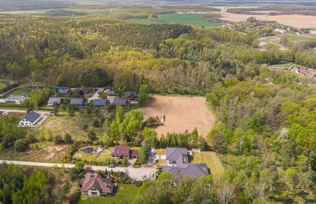 Wyjątkowy teren przy lesie. Idealne pod Twój dom.