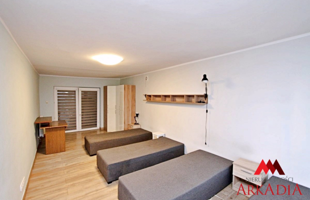 niewielki dom na wynajem , 2 pokoje Zazamcze