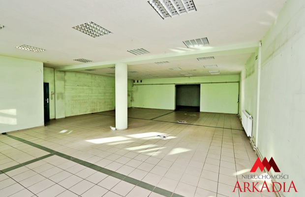 Lokal usługowy ,500 m2 w Centrum z parkingiem