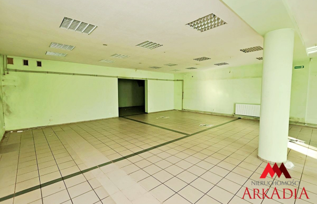 Lokal usługowy ,500 m2 w Centrum z parkingiem