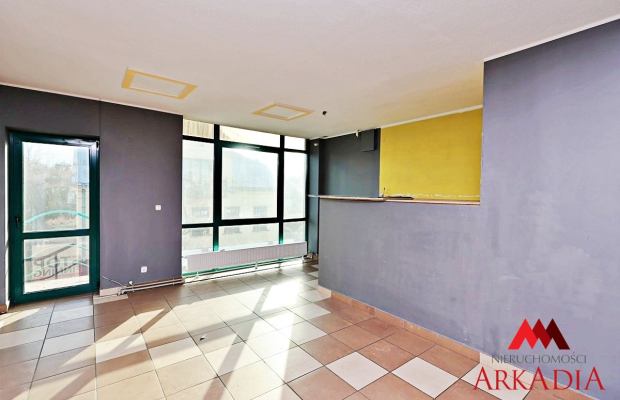 Lokal usługowy ,500 m2 w Centrum z parkingiem