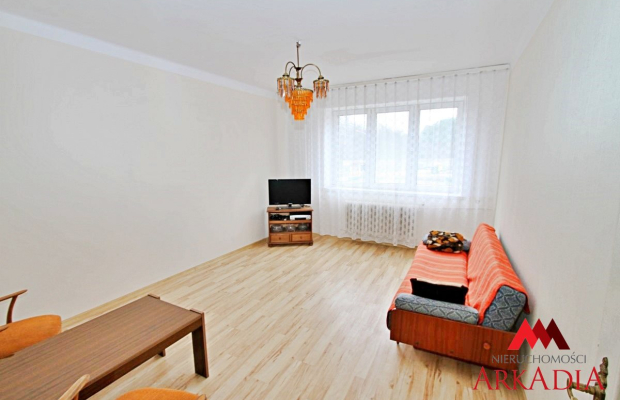 Na sprzedaż przestronne mieszkanie z garażem! 