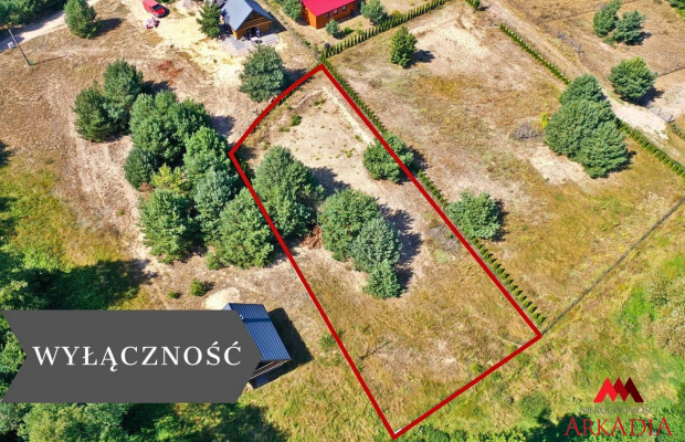 Wyobraź sobie poranek, kiedy budzisz się we własnym domu położonym w sercu natury. Otwierasz okno, a Twoim oczom ukazuje się wi