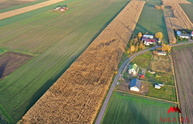 Arkadia Nieruchomości prezentuje wyjątkową działkę w Lubaniu - idealną inwestycję pod zabudowę mieszkaniową! 
 
 
LINK DO PREZE