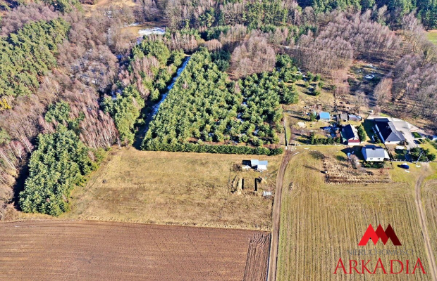 Arkadia Nieruchomości  oferuje na sprzedaż  niezabudowaną nieruchomość gruntową , położoną w  województwie kujawsko-pomorskim ,