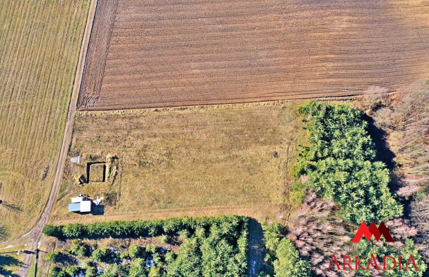 Arkadia Nieruchomości  oferuje na sprzedaż  niezabudowaną nieruchomość gruntową , położoną w  województwie kujawsko-pomorskim ,