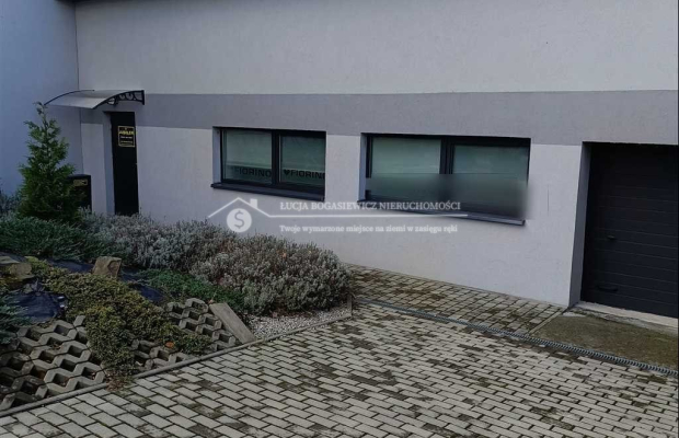 Lokal biurowy do wynajęcia - 130 m² | 40 zł/m² | 5 200 zł miesięcznie  
 Bielsko-Biała - Kamienica | funkcjonalna przestrzeń z 