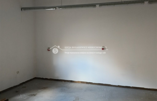 Lokal biurowy do wynajęcia - 130 m² | 40 zł/m² | 5 200 zł miesięcznie  
 Bielsko-Biała - Kamienica | funkcjonalna przestrzeń z 