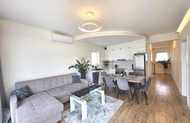 Nowoczesne mieszkanie z antresolą na wynajem długoterminowy - Szczyrk.  

 Zapraszam do wynajęcia wyjątkowego mieszkania o powi